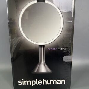 Simplehuman Tru-Lux Sensor Mirror with Silver Finish NEW